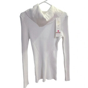 NWOT‎ Women’s Stretchable Cowl Neck Turtle Neck Sweater